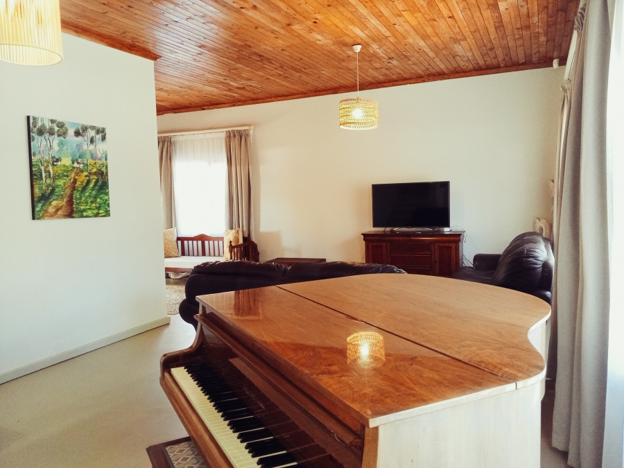 6 Bedroom Property for Sale in Bayview Western Cape
